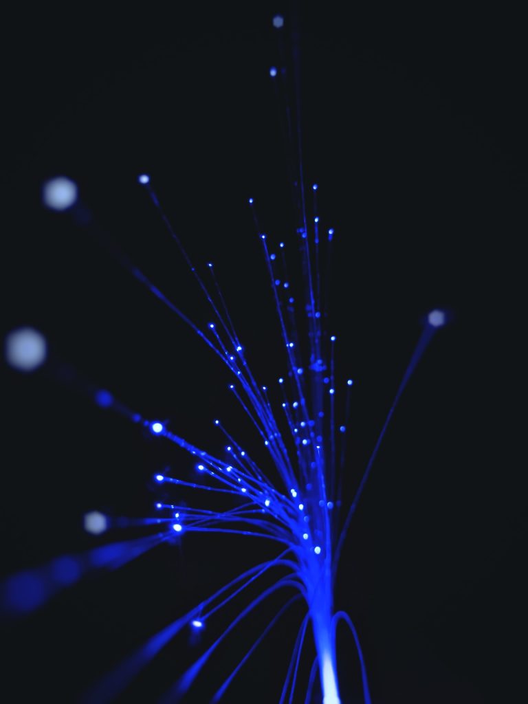 Fibre optique bleue